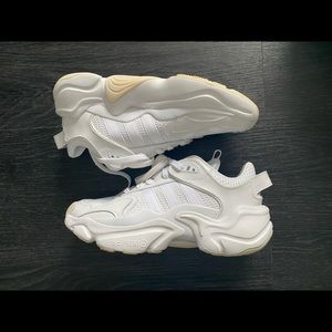 Adidas Sneaker size 8 men’s